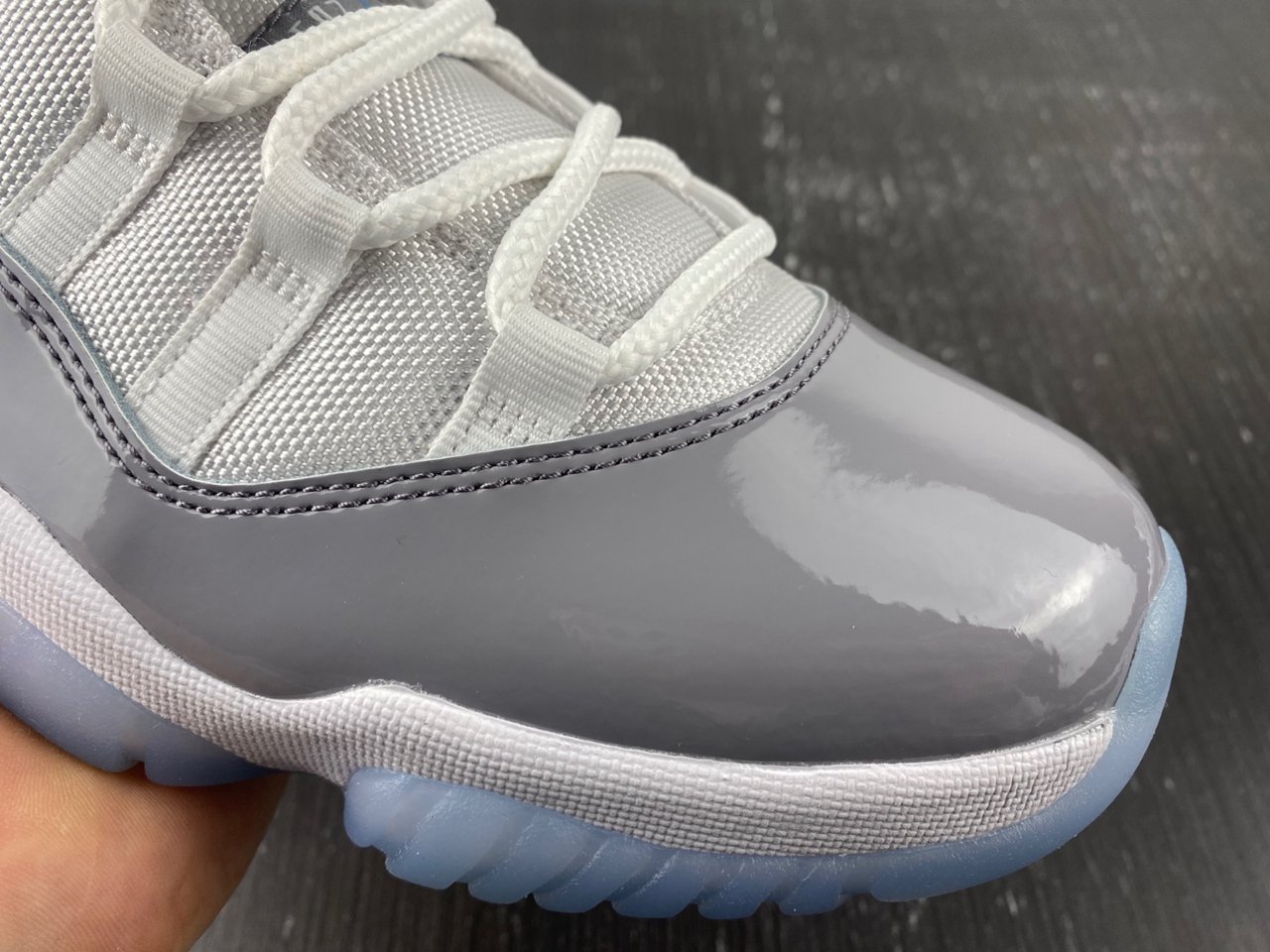 ir Jordan 11 Low ??Cement Grey AV2187-140